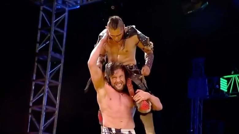 Kenny Omega attempts the One Winged Angel on El Hijo del Vikingo