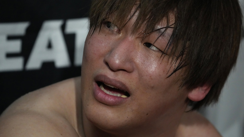 Kota Ibushi looks worried