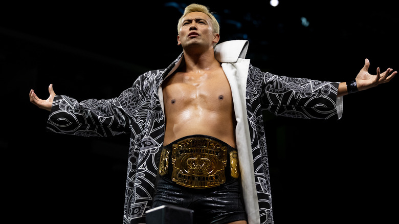 Kazuchika Okada posing