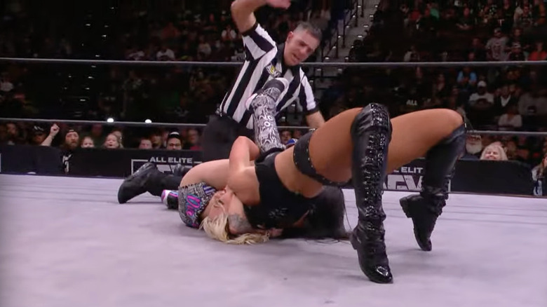 Storm pinning Diamante