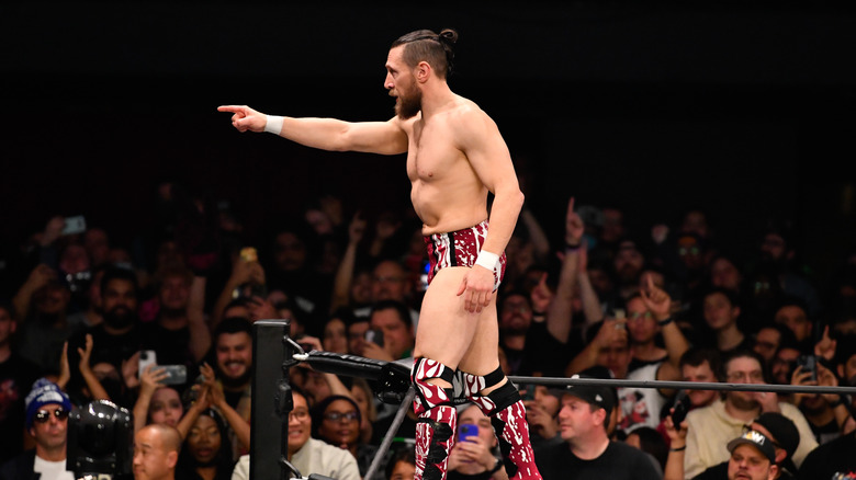 Bryan Danielson pointing 