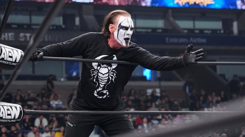 Sting tries to make a tag