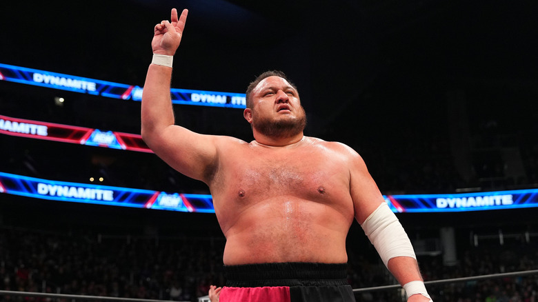 Samoa Joe posing inside the ring 