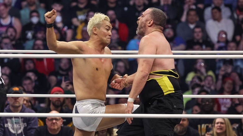 Eddie Kingston wrestling Kazuchika Okada