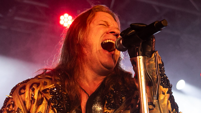 Chris Jericho sings loud and proud