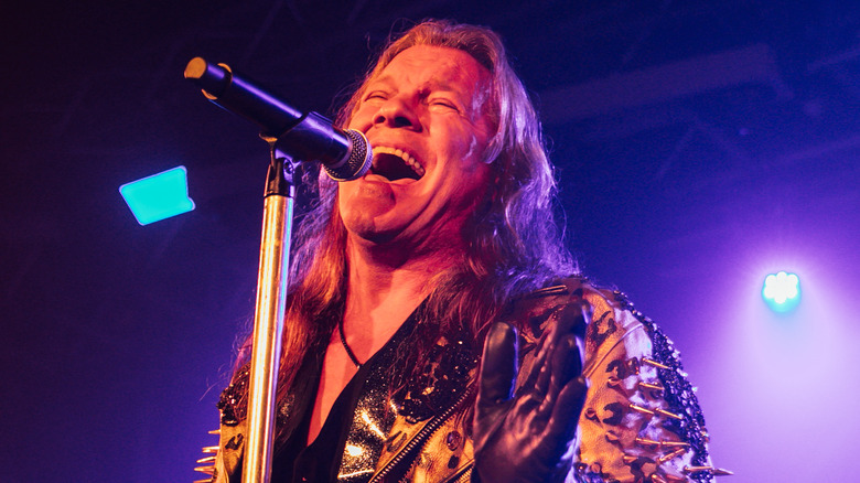 Chris Jericho sings