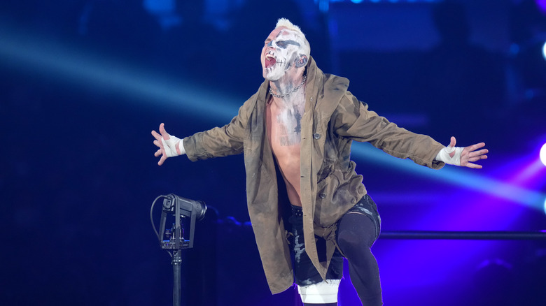 Darby Allin lets out a boisterous roar out toward the crowd