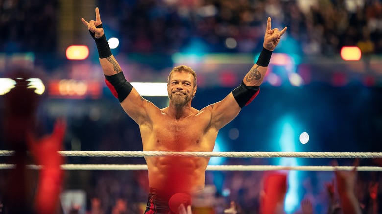 Edge poses in the ring