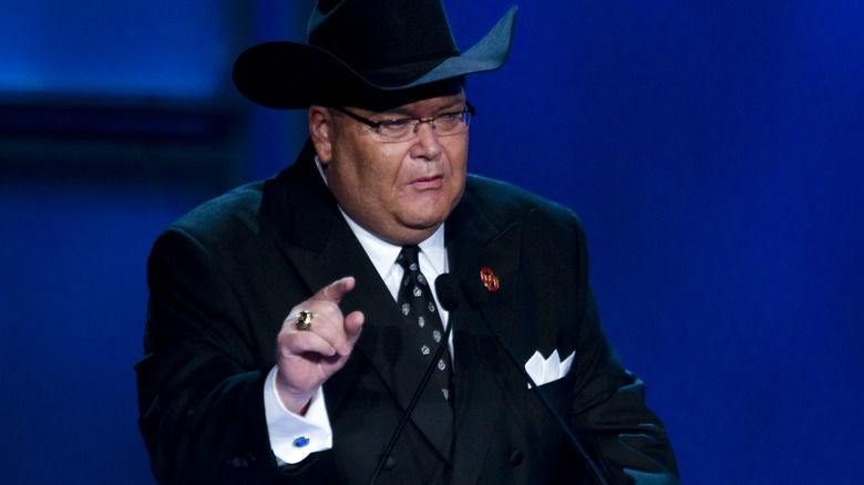 Jim Ross pointing