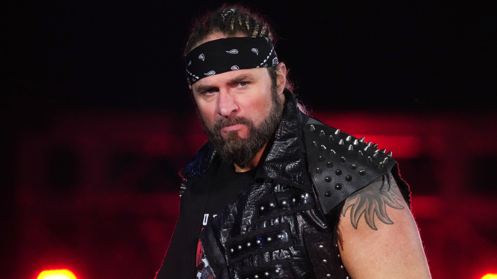 AEW's Lance Archer Explains How WWE Hall Of Famer Jake Roberts Has Helped Him