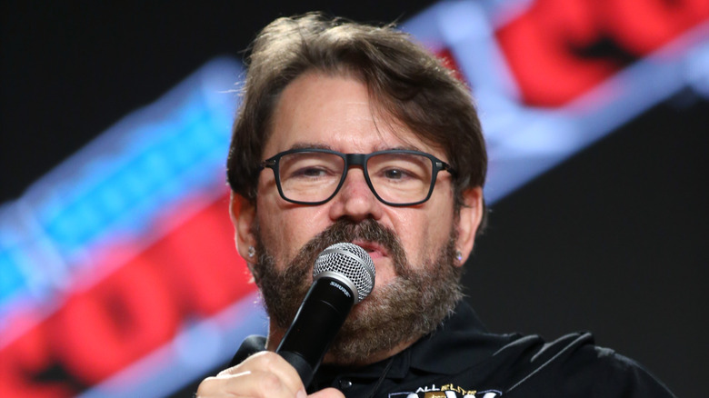 Tony Schiavone speaking at a fan convention