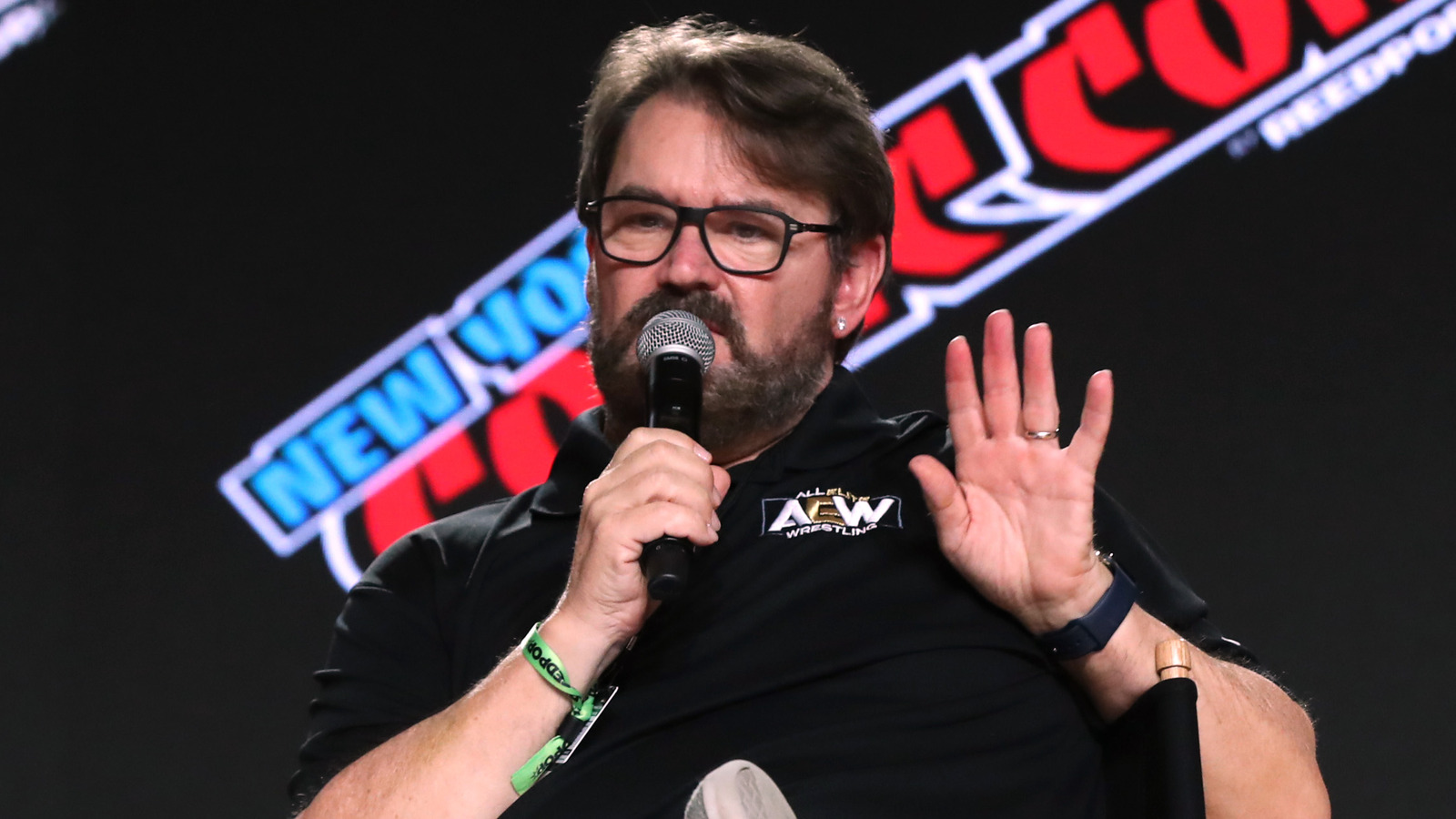 Aew's Tony Schiavone Explains Why He Doesn't Pay Attention To Wwe