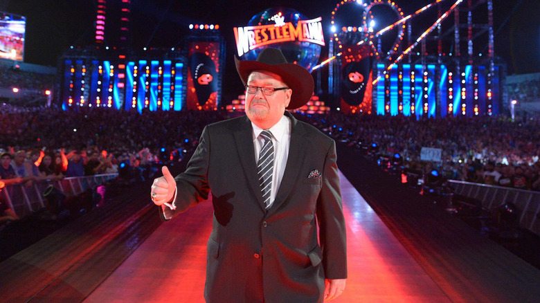 Jim Ross thumbs up