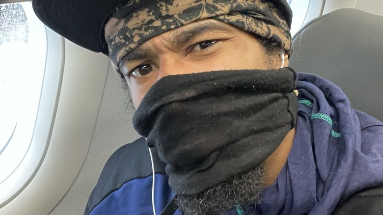 AR Fox On A Plane