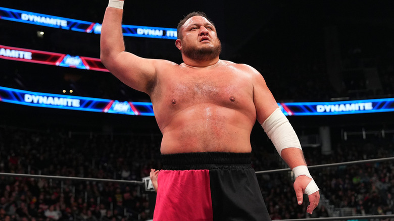 Samoa Joe salutes the crowd