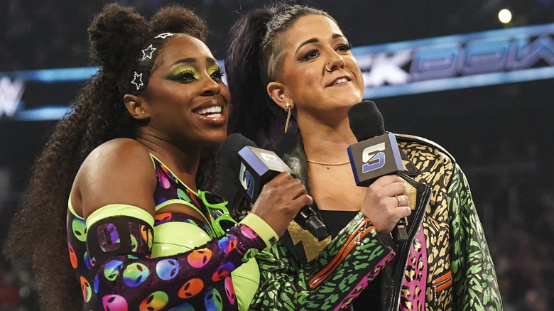 Bayley & Naomi Both Pin Nia Jax On WWE SmackDown, Bad Blood Challenger ...