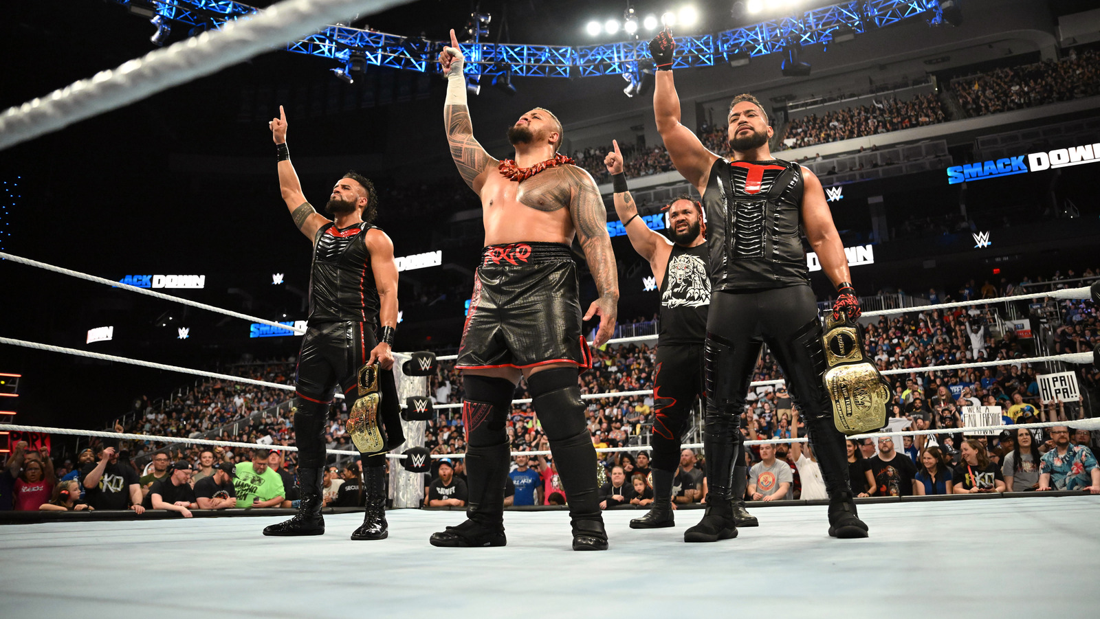 Bloodline member, three other WWE SmackDown stars reportedly backstage at Tonight’s Raw