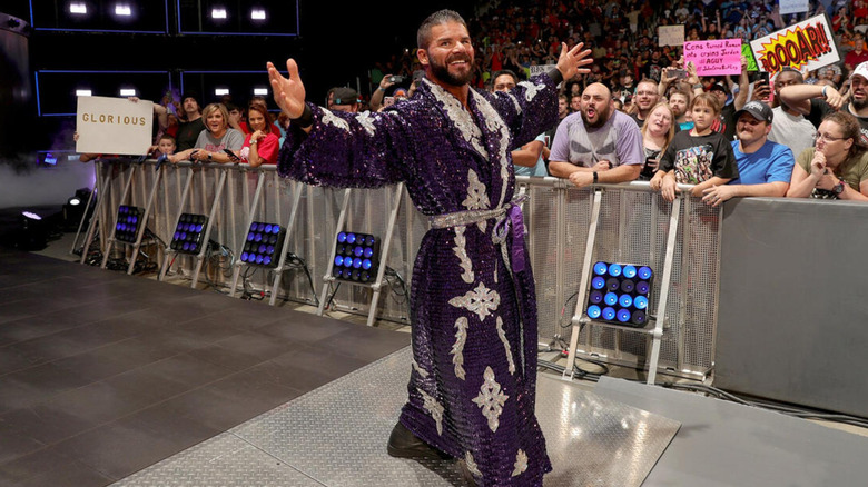 Bobby Roode makes his entrance