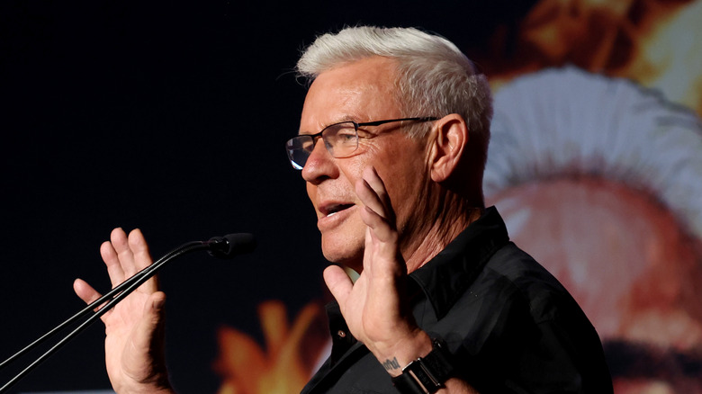 Eric Bischoff Confused By ‘Weird’ Situation Between Netflix & WWE