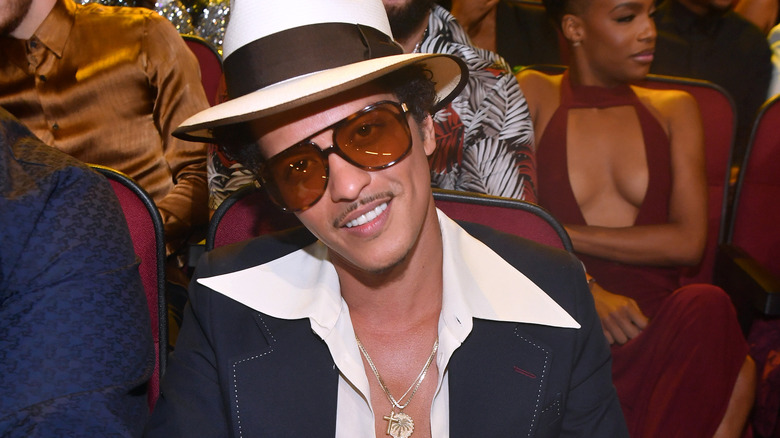 Bruno Mars sunglasses