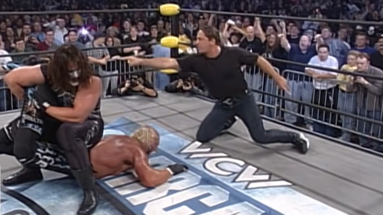 Sting puts Hogan in the Scorpion Deathlock