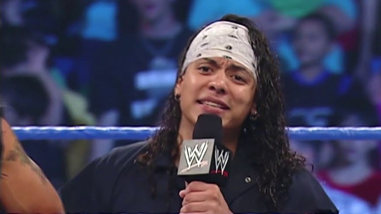 Juventud Guerrera speaking on the mic