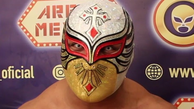 CMLL's Mistico