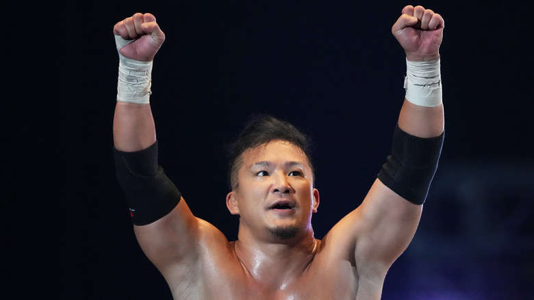 KUSHIDA performing in NJPW