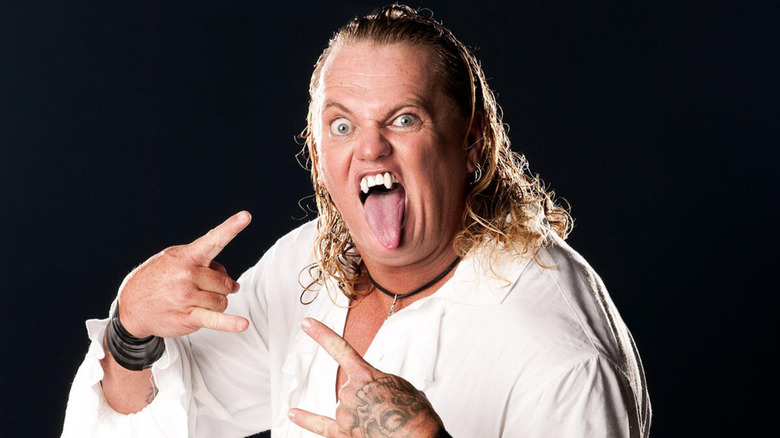 Gangrel posing