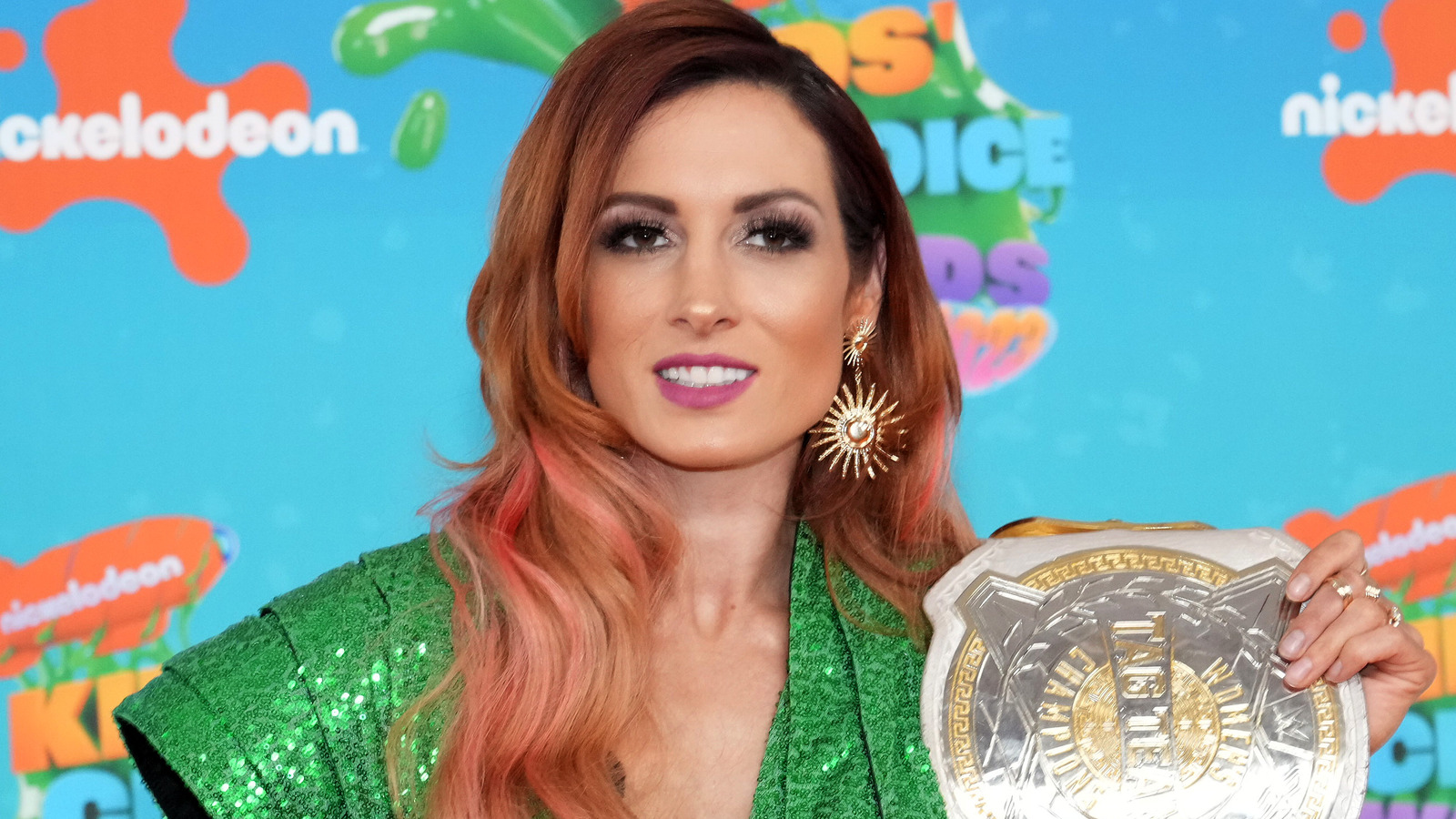 Former Wwe Nxt Champ Endorses Becky Lynchs Real And Raw Memoir