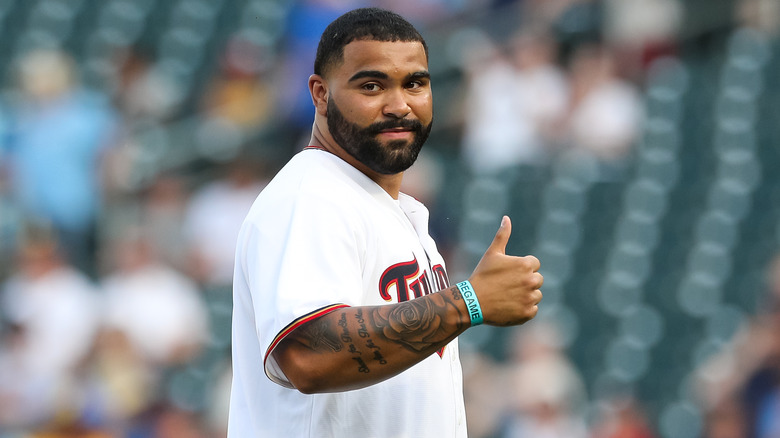 Gable Steveson gives a thumbs up