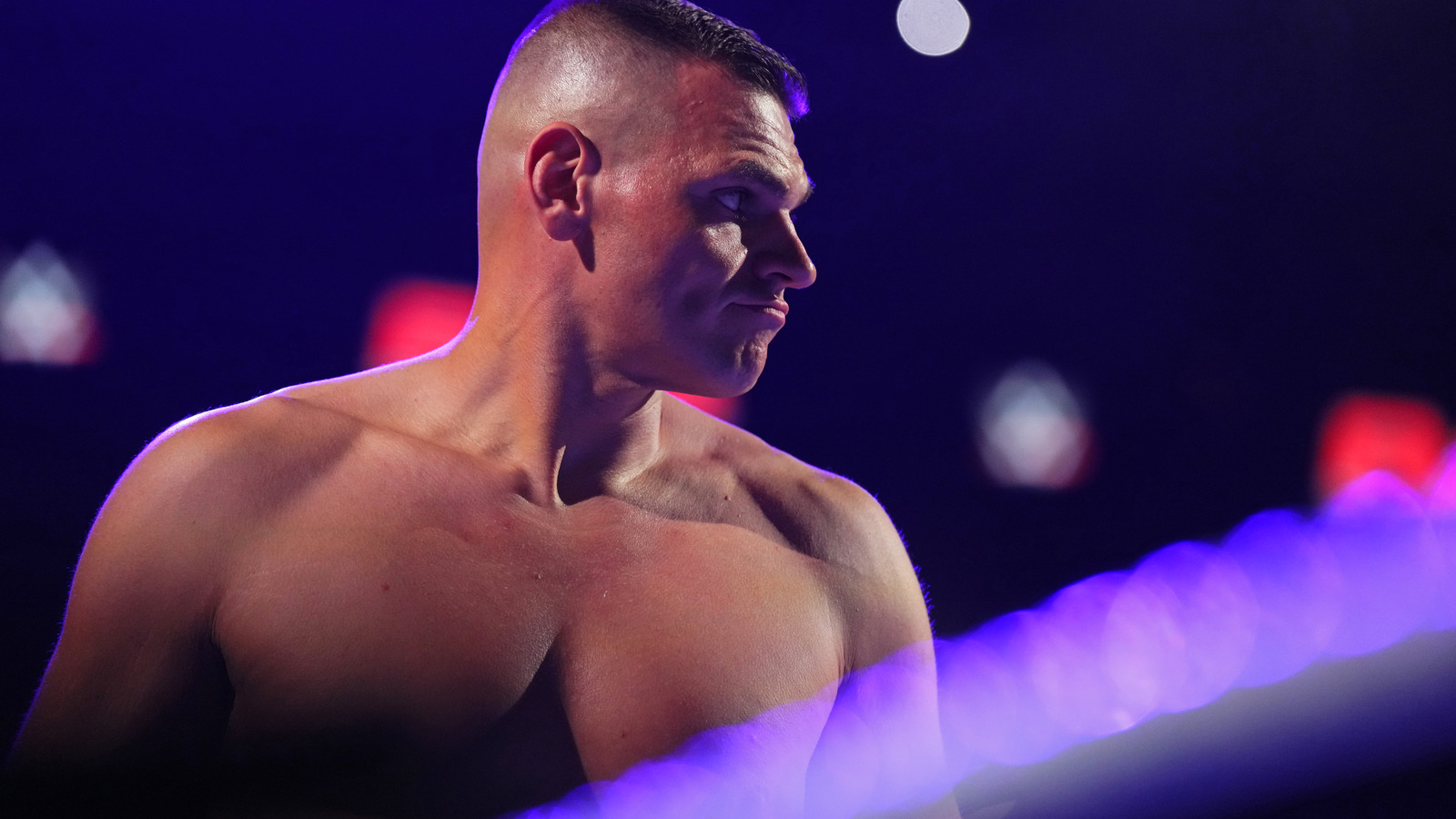 Gunther denkt darüber nach, von kleineren Shows in Deutschland zur WWE-Bash in Berlin zu wechseln