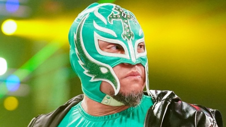 rey mysterio green mask