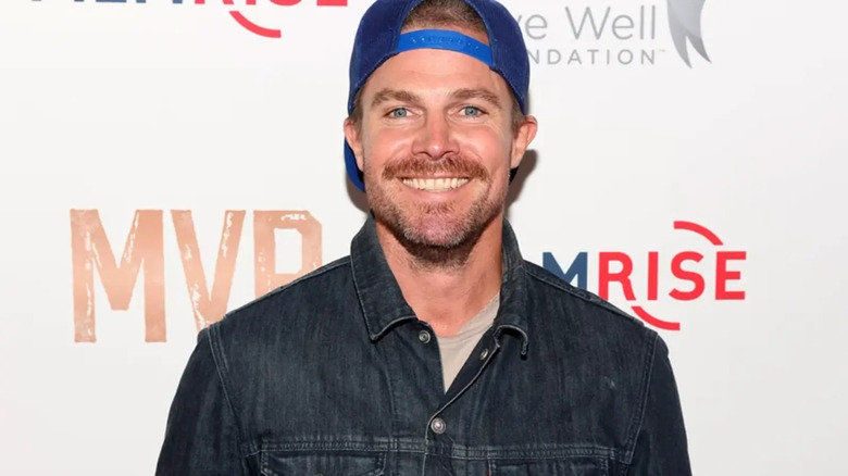 Stephen Amell smiling