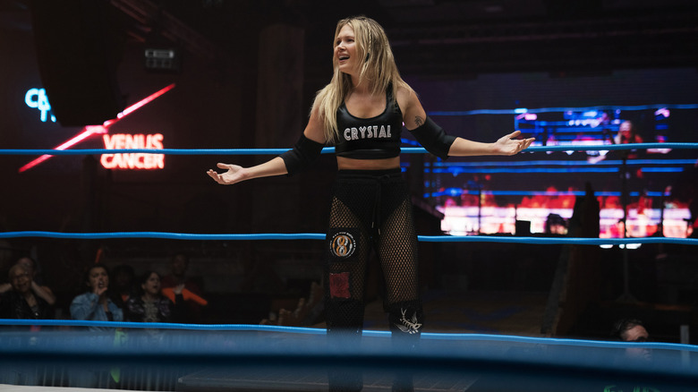 Crystal Tyler posing in the ring 