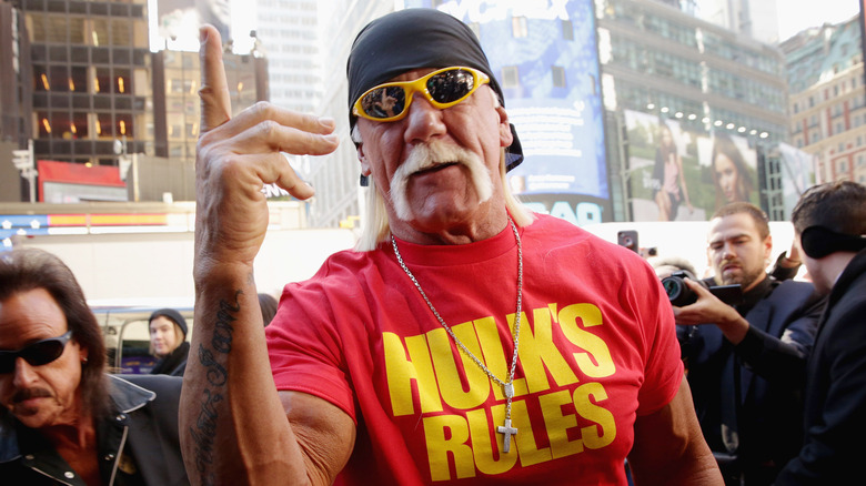 Hulk Hogan posing