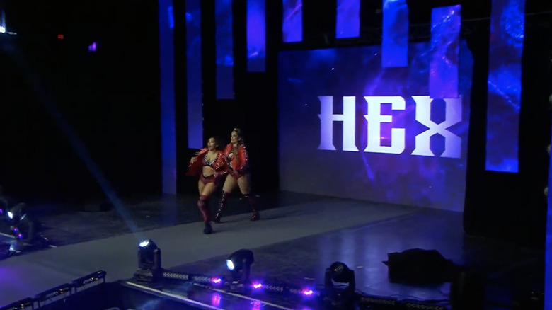 Death Dollz (c) vs. The Hex