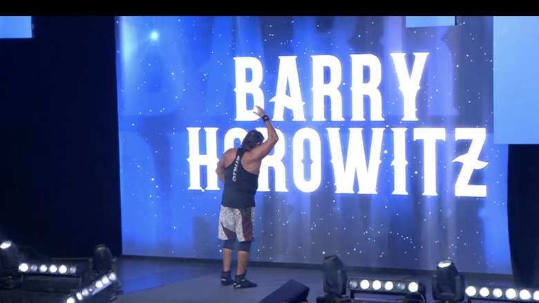 Johnny Swinger vs. Barry Horowitz