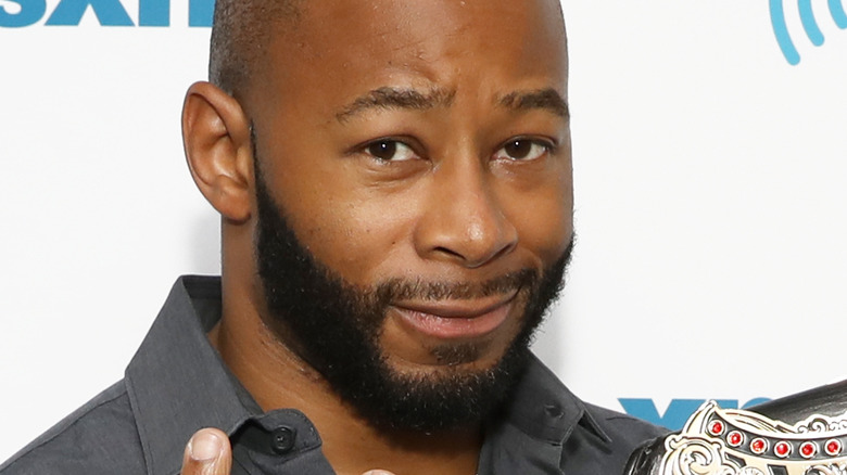 Jay Lethal posing