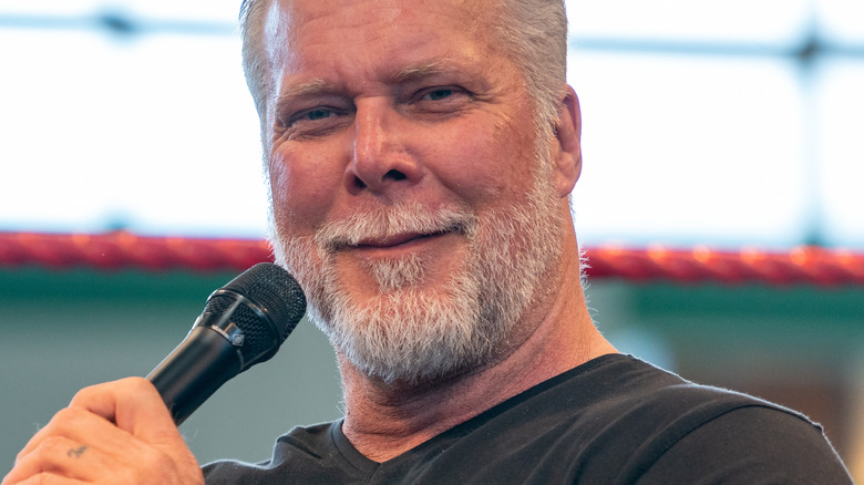 Kevin Nash talking 