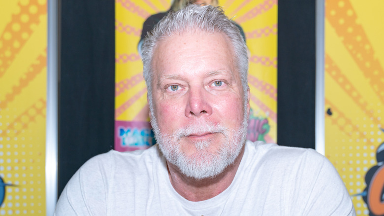 Kevin Nash poses at an event