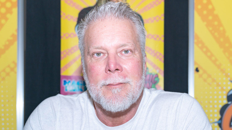 Kevin Nash poses for a picture