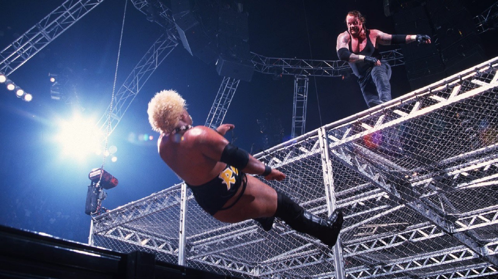 Kurt Angle Recalls How Rikishi's WWE Hell In A Cell 2000 Stunt Came To Be