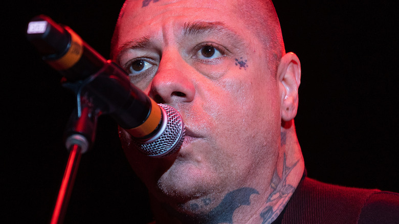 Lars Frederiksen singing