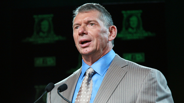 Vince McMahon hablando