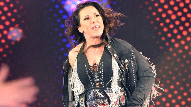 Mickie James entrance at 2022 WWE Royal Rumble