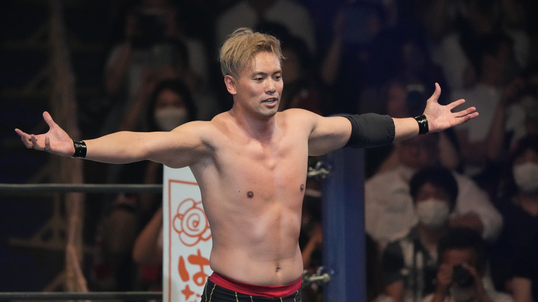 Kazuchika Okada with arms wide open