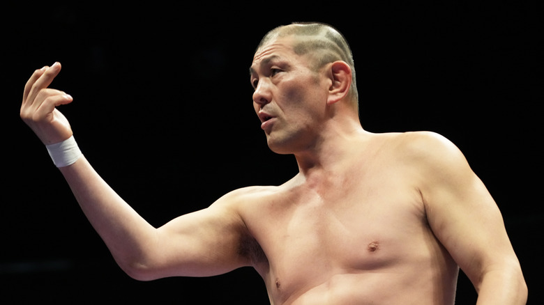 Minoru Suzuki, daring his body to let him down