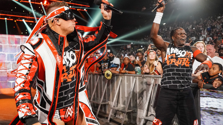 R-Truth Returns To WWE RAW, Is Immediately Betrayed By The Miz In Surprise Heel Turn