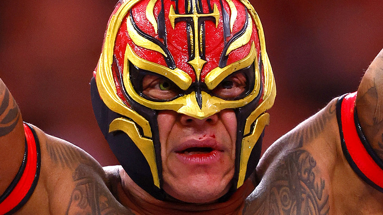 Rey Mysterio posing